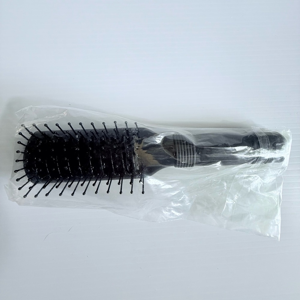 Black Style Vented Hair Brush with Ball-Tip Bristles — New in Plastic Packaging